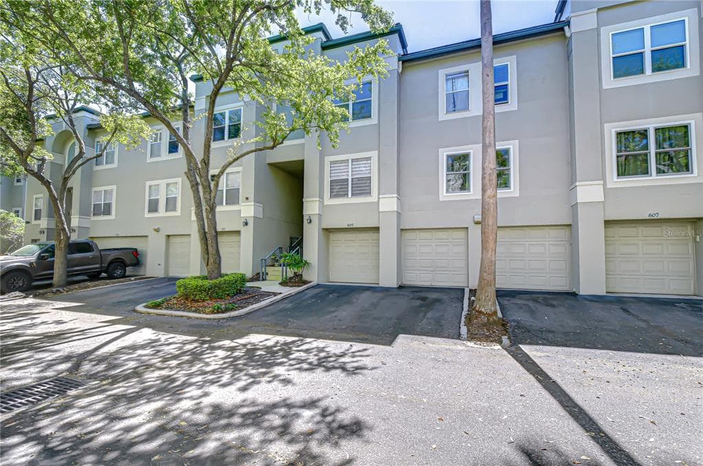 609 TROPICAL BREEZE WAY # 609, TAMPA, FL 33602