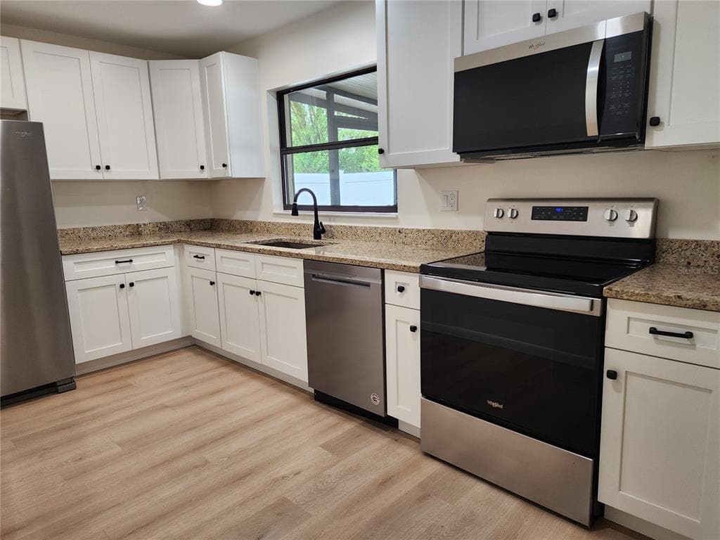 13010 CUMBERLAND DRIVE, LARGO, FL 33773 — zdjęcie 5