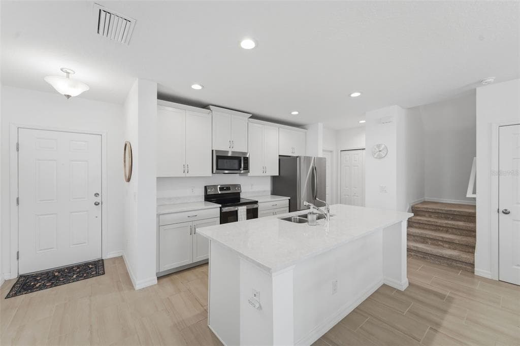 1255 WISPY CYPRESS DRIVE, KISSIMMEE, FL 34746 — zdjęcie 4