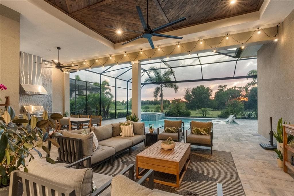 8254 PAVIA WAY, LAKEWOOD RANCH, FL 34202 — zdjęcie 4