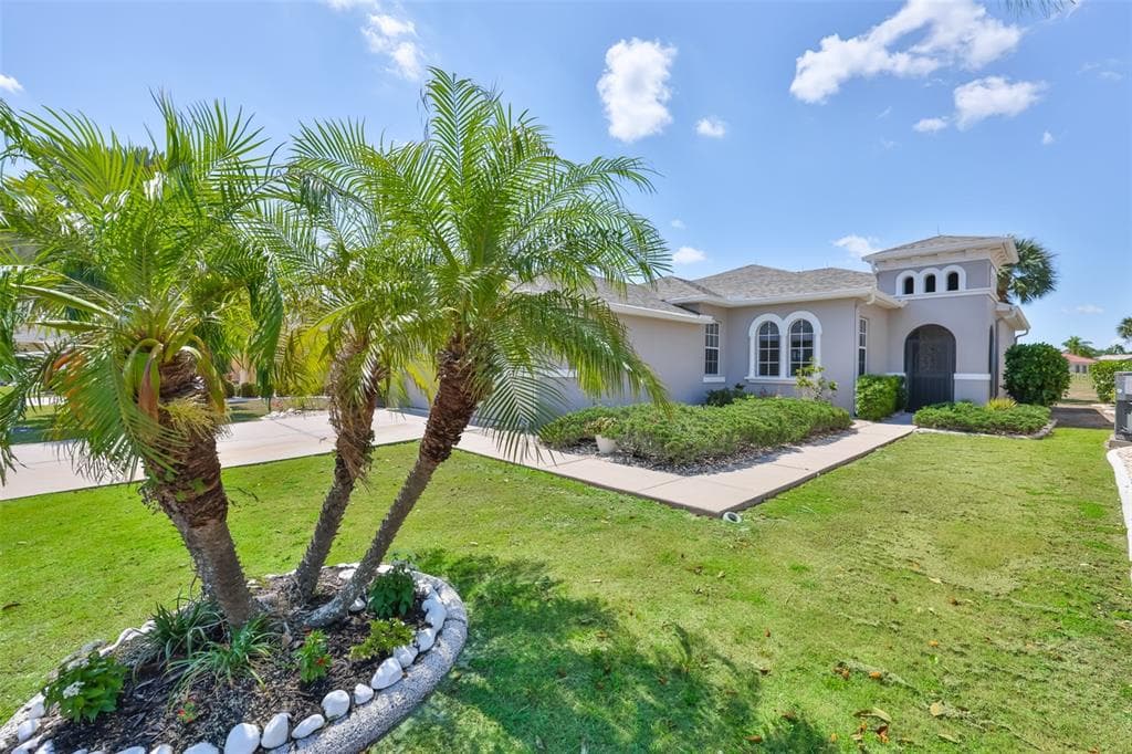 448 NOBLE FAIRE DRIVE, SUN CITY CENTER, FL 33573