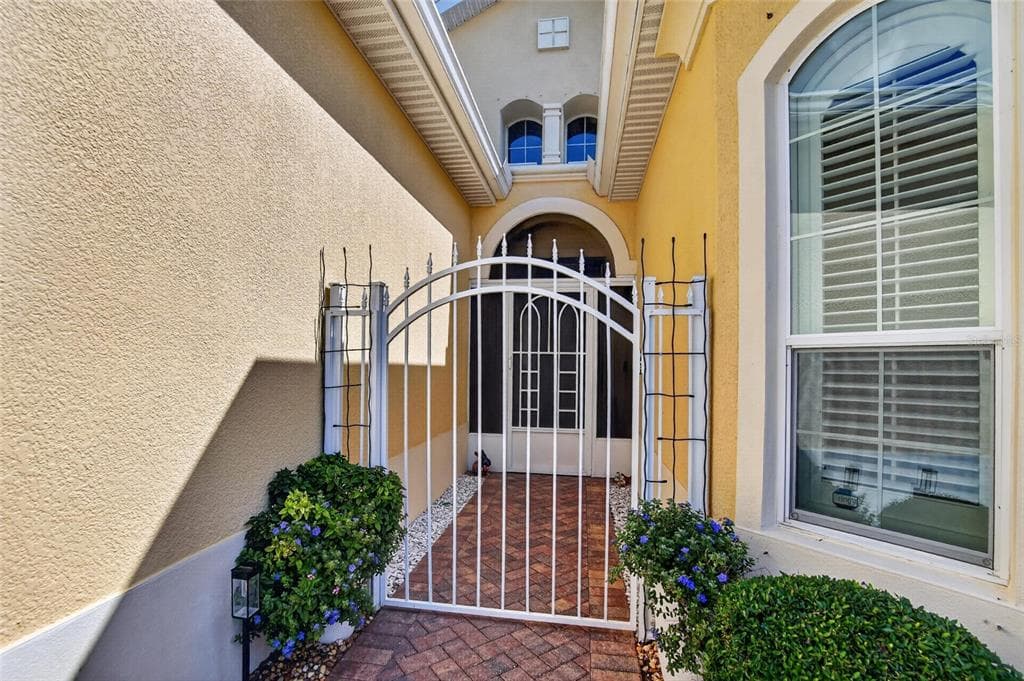 1525 EMERALD DUNES DRIVE, SUN CITY CENTER, FL 33573 — zdjęcie 5