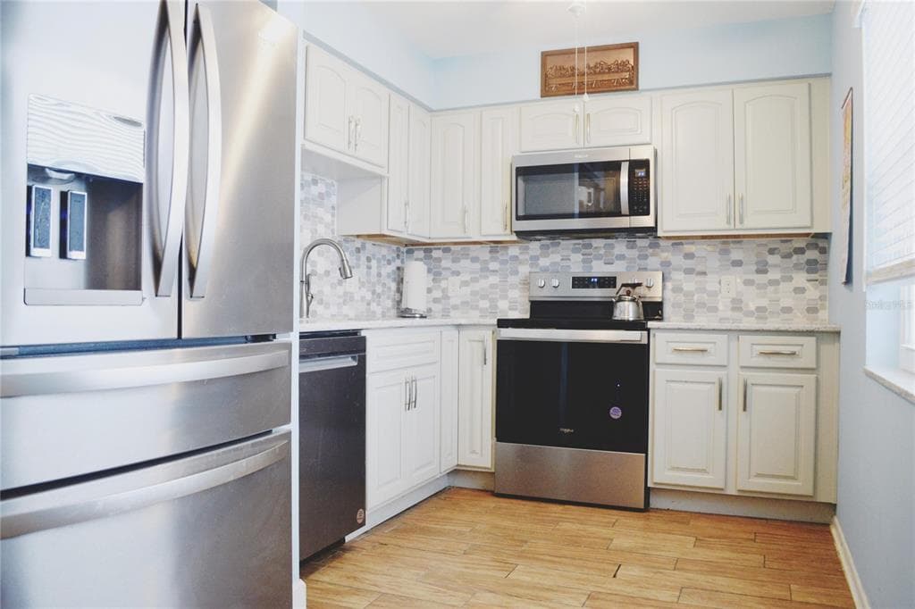 331 SKY LOCH DRIVE W, DUNEDIN, FL 34698 — zdjęcie 4