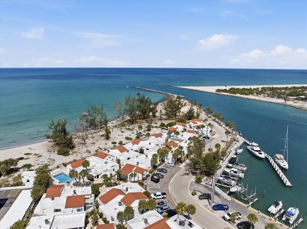 1585 TARPON CENTER DRIVE # 20, VENICE, FL 34285