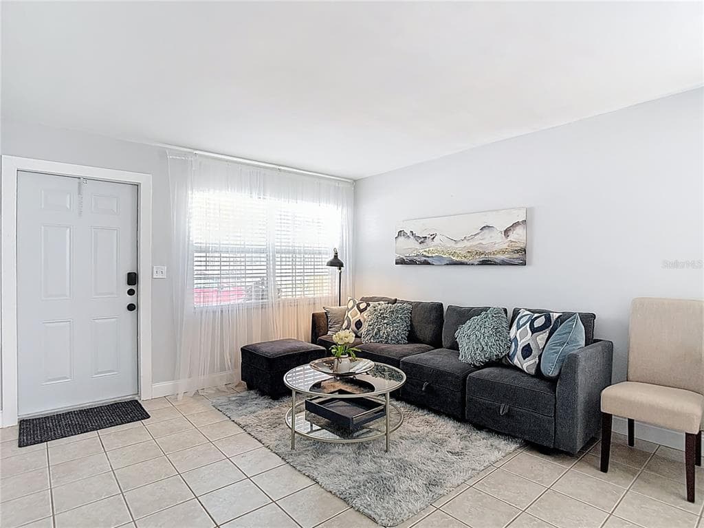 220 SE JEFFERSON CIRCLE N, ST PETERSBURG, FL 33703 — zdjęcie 5