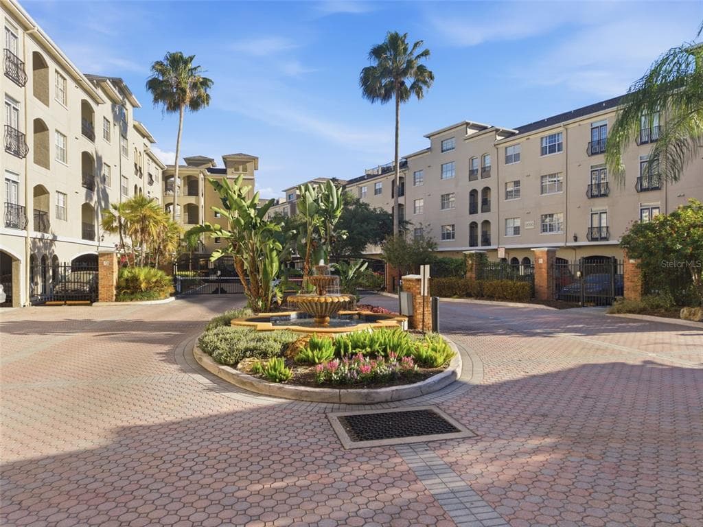 501 KNIGHTS RUN AVENUE # 1332, TAMPA, FL 33602