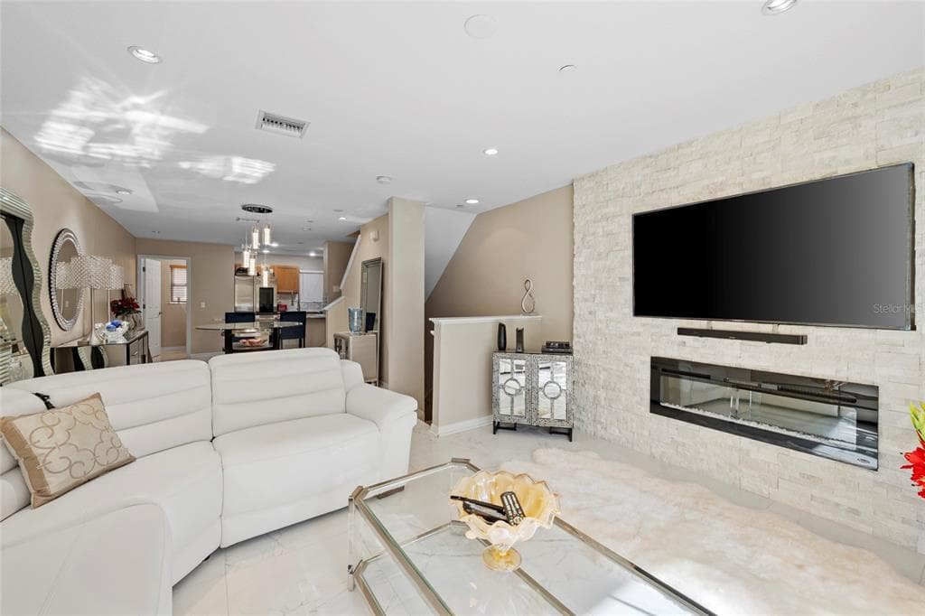 8825 WHITE SAGE LOOP, LAKEWOOD RANCH, FL 34202 — zdjęcie 4