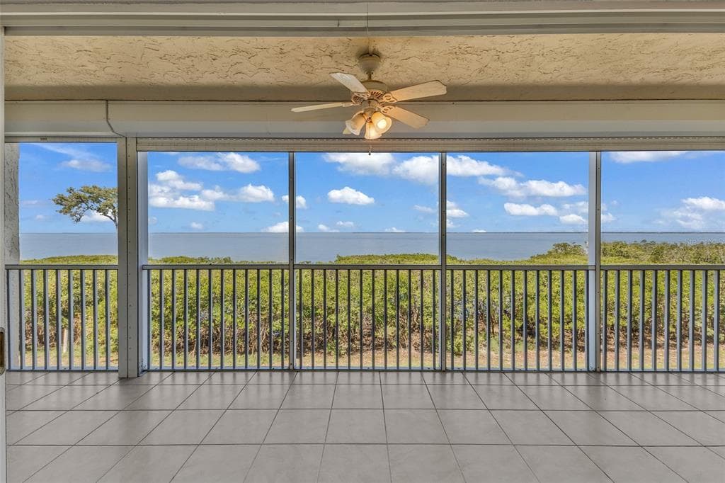 101 N MARION COURT # 213, PUNTA GORDA, FL 33950 — zdjęcie 3