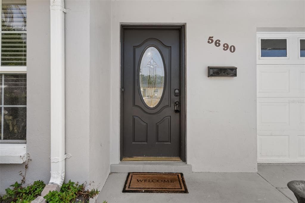 5690 6TH STREET S, ST PETERSBURG, FL 33705 — zdjęcie 3