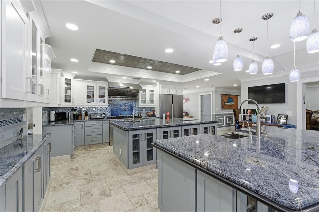 3874 48TH AVENUE S, ST PETERSBURG, FL 33711 — zdjęcie 4
