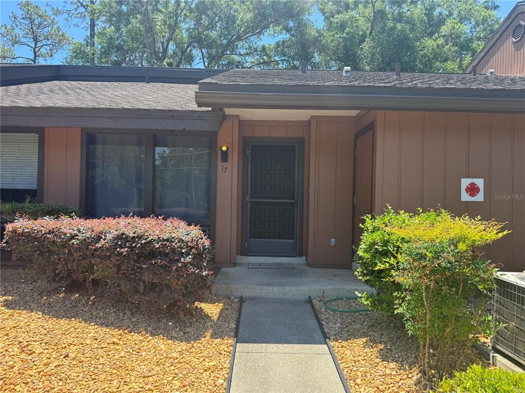 19660 SW 83RD PLACE ROAD # C17, DUNNELLON, FL 34432