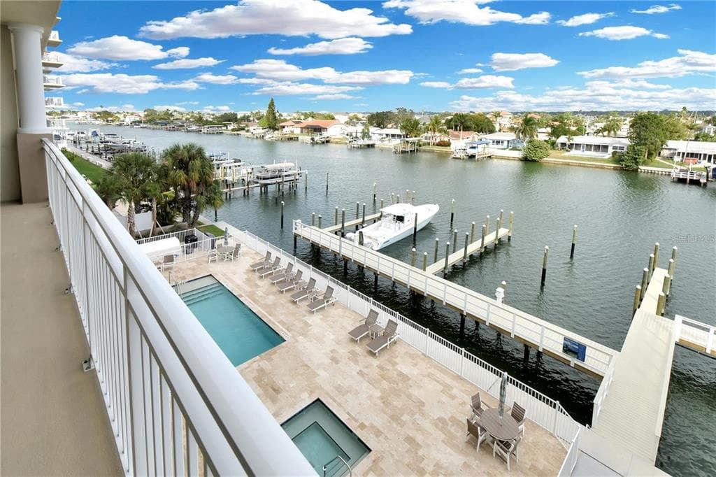 125 ISLAND WAY # 403, CLEARWATER, FL 33767