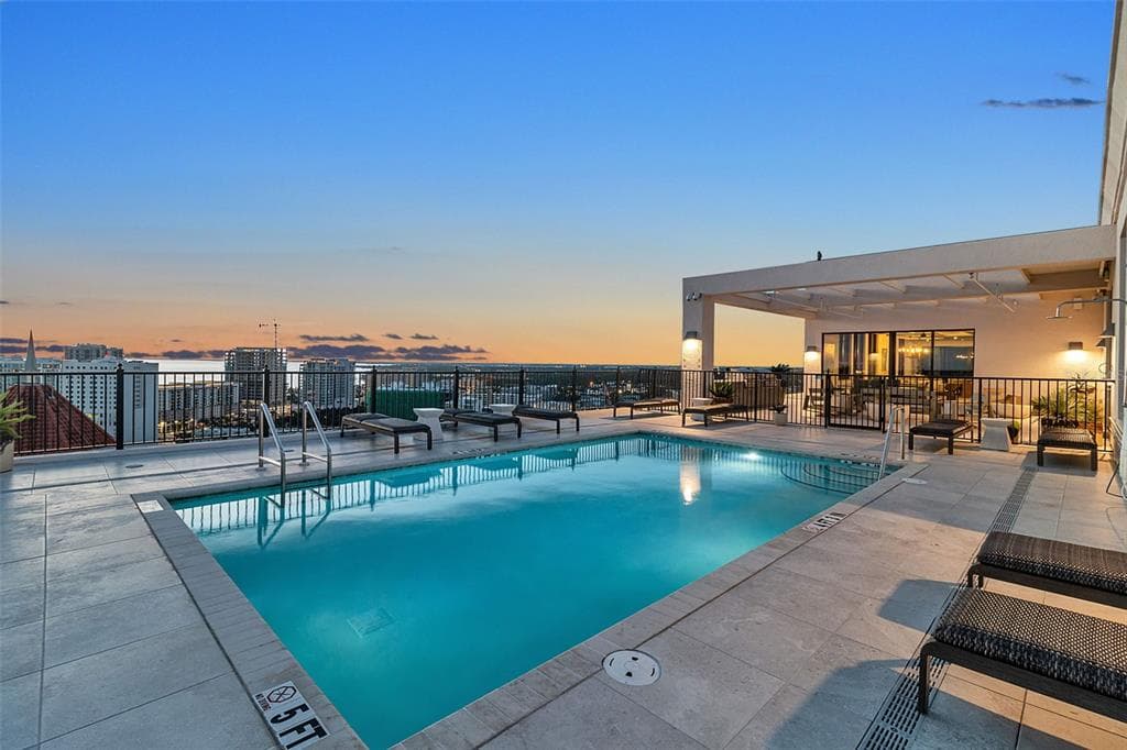 33 S PALM AVENUE # 701, SARASOTA, FL 34236