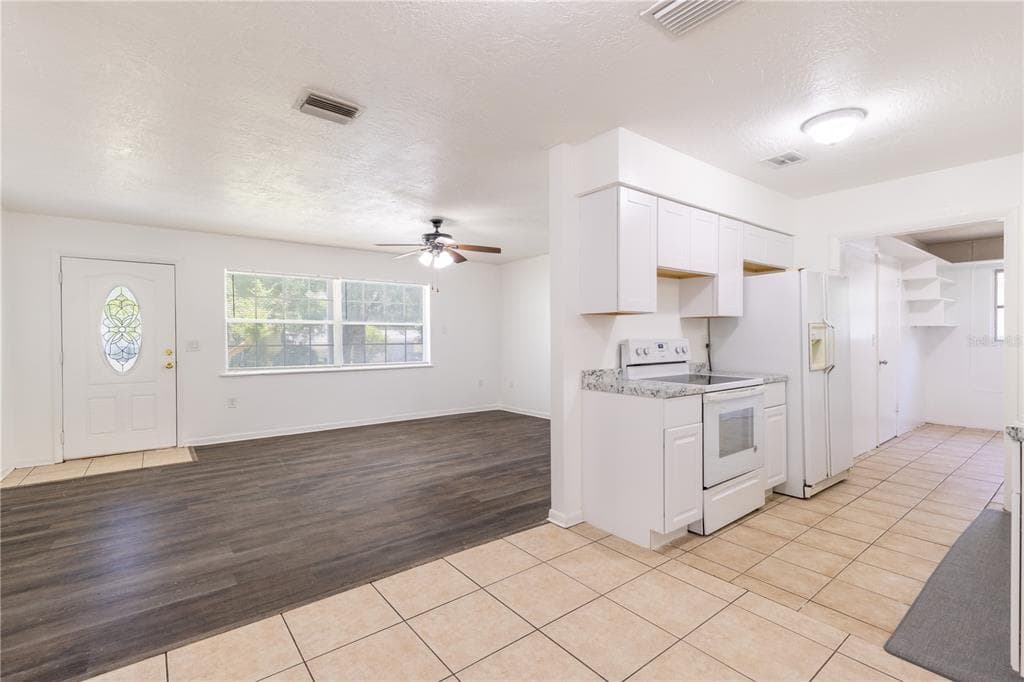 18 N HARRISON STREET, BEVERLY HILLS, FL 34465 — zdjęcie 2