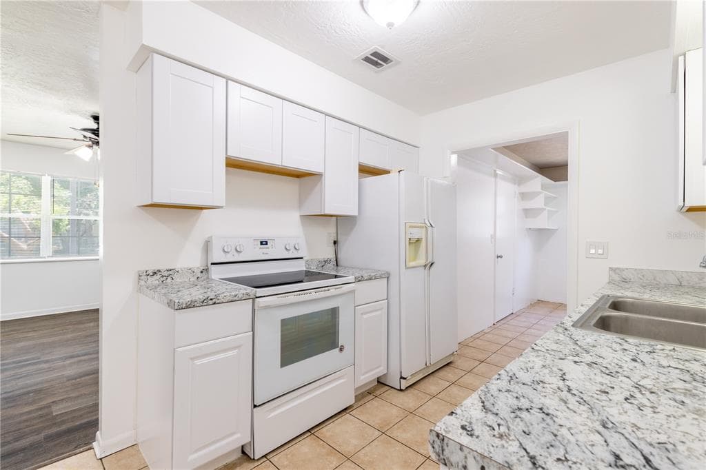 18 N HARRISON STREET, BEVERLY HILLS, FL 34465 — zdjęcie 3