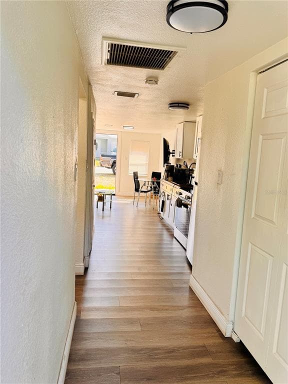 8710 N TANGERINE PLACE, TAMPA, FL 33617 — zdjęcie 4