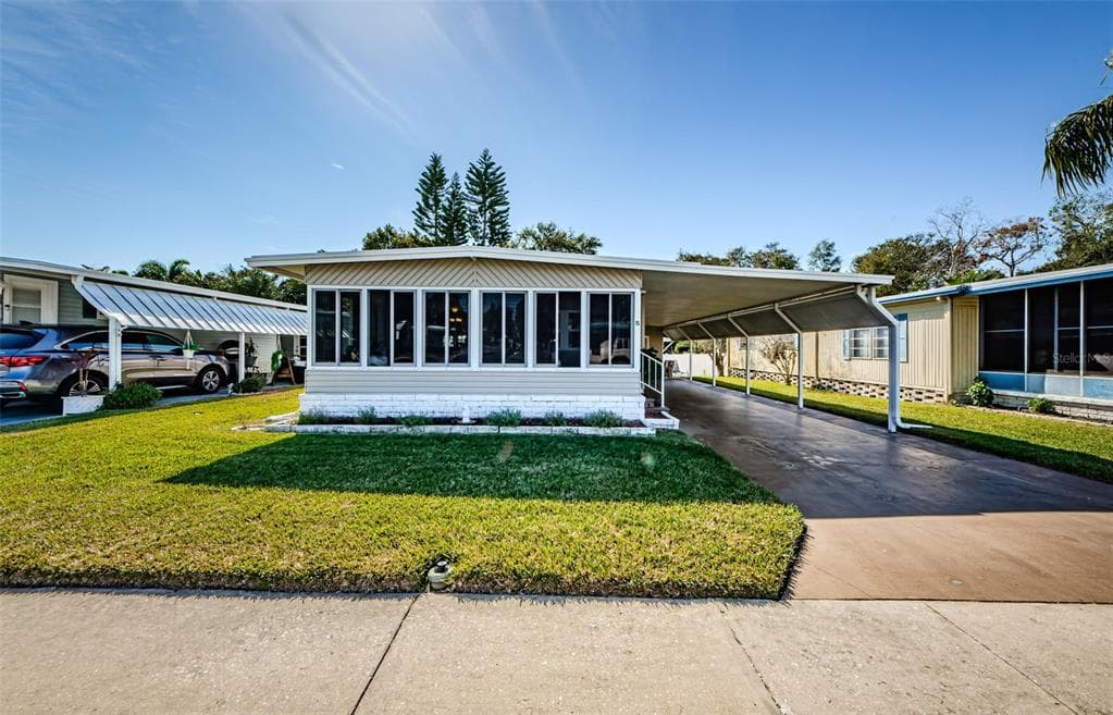 39820 US HIGHWAY 19 N # 15, TARPON SPRINGS, FL 34689