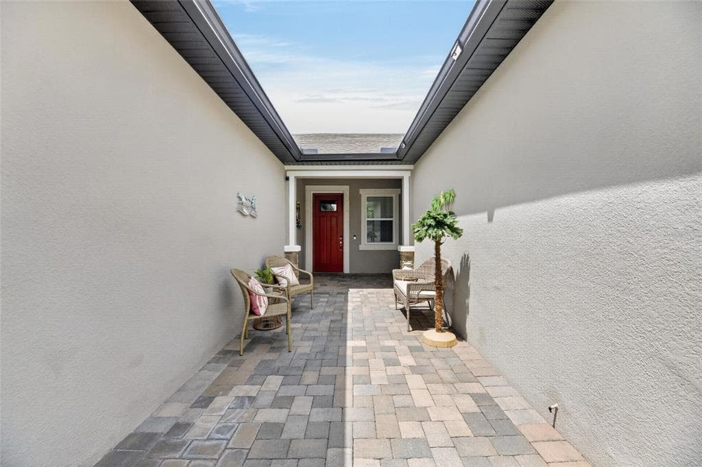 3766 LAUGHING DOVE AVENUE, SUN CITY CENTER, FL 33573 — zdjęcie 2