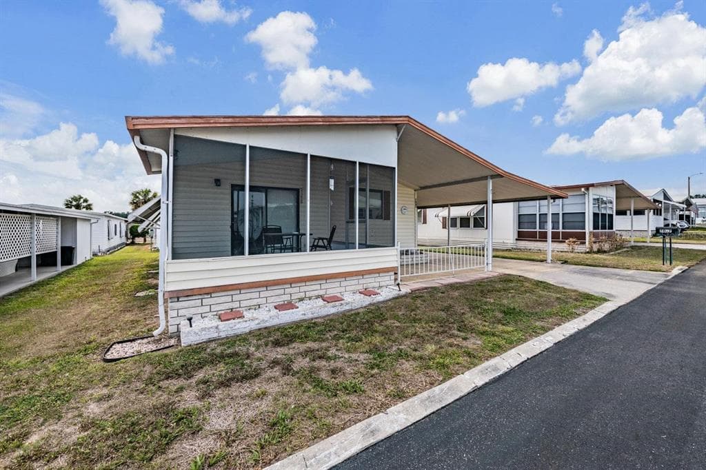 7047 EL MATADOR STREET, ZEPHYRHILLS, FL 33541 — zdjęcie 2