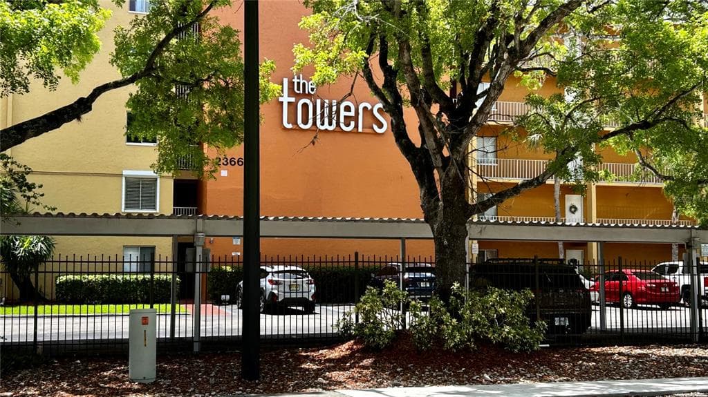 2366 E MALL DRIVE # 313, FORT MYERS, FL 33901
