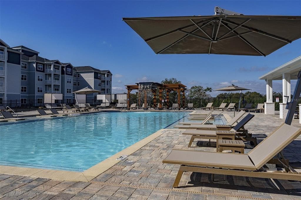 1015 LAKE FOREST BOULEVARD # A4, WINTER HAVEN, FL 33884