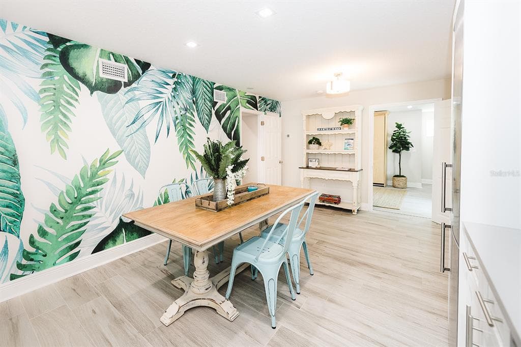 106 E BAY DRIVE, TREASURE ISLAND, FL 33706