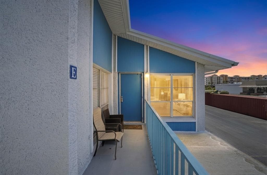 155 MEDALLION BOULEVARD # E, MADEIRA BEACH, FL 33708 — zdjęcie 2