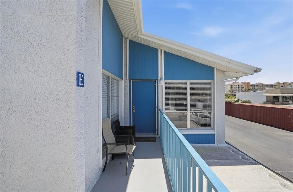 155 MEDALLION BOULEVARD # E, MADEIRA BEACH, FL 33708 — zdjęcie 3