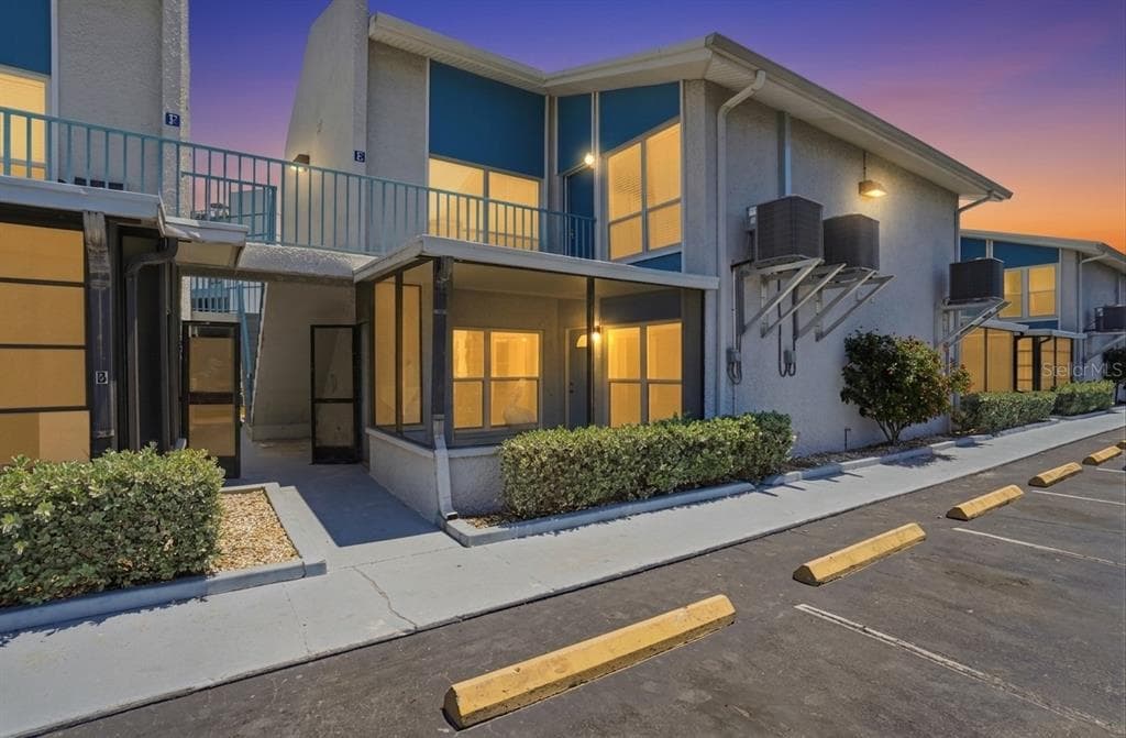 155 MEDALLION BOULEVARD # E, MADEIRA BEACH, FL 33708 — zdjęcie 4