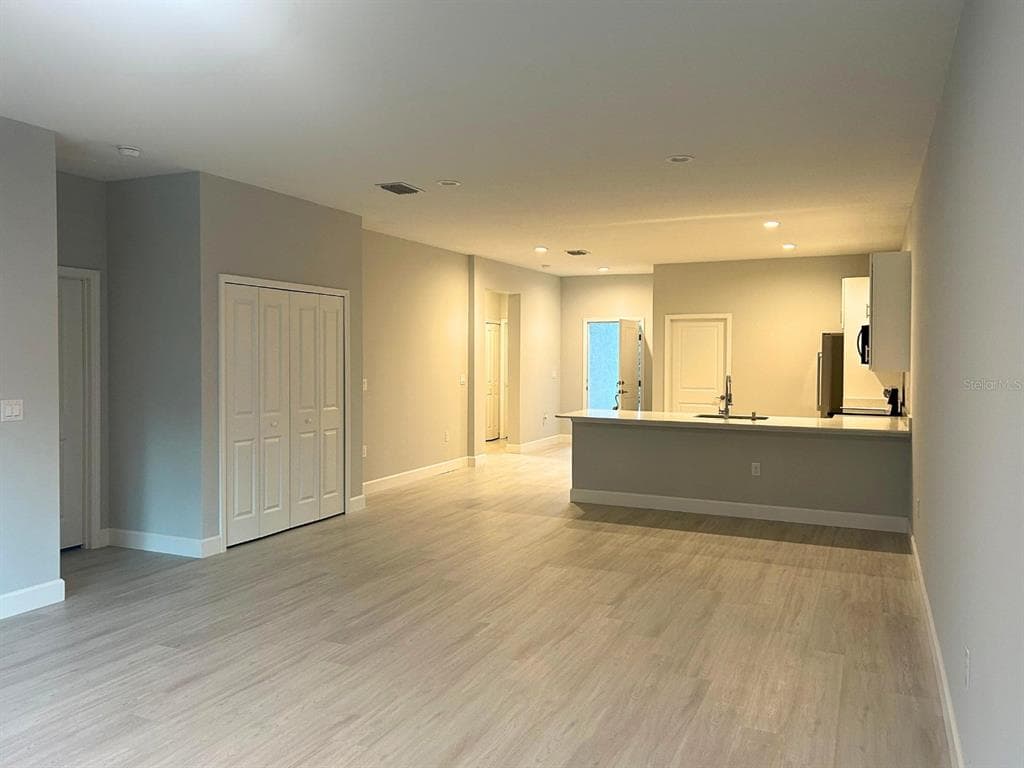 10385 PORT EVERGLADES STREET, PORT CHARLOTTE, FL 33981 — zdjęcie 3