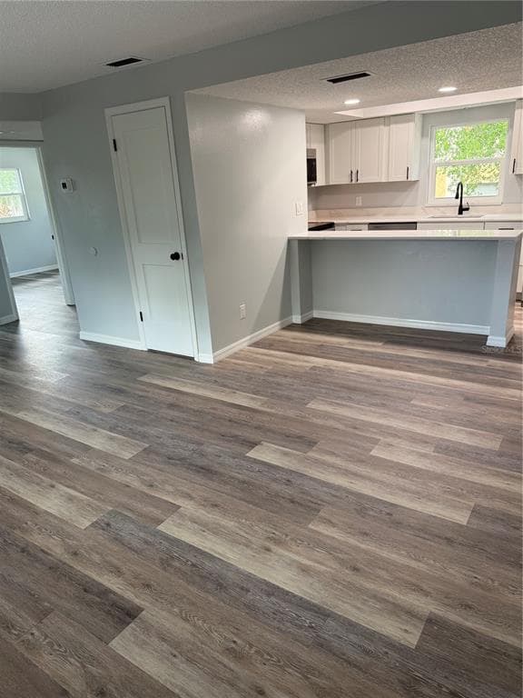 439 76TH AVENUE N, ST PETERSBURG, FL 33702 — zdjęcie 4