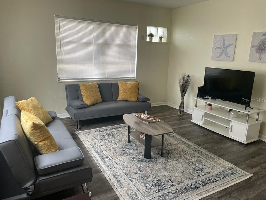 25 6TH AVENUE SE, LARGO, FL 33771 — zdjęcie 2