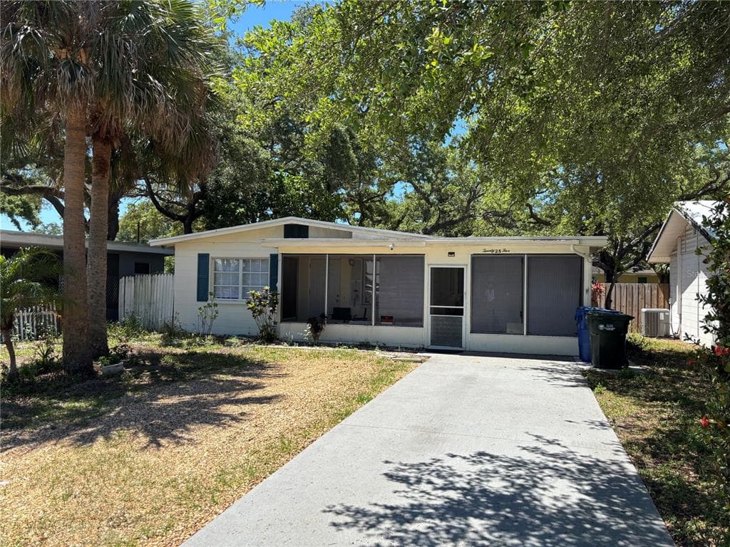 25 6TH AVENUE SE, LARGO, FL 33771