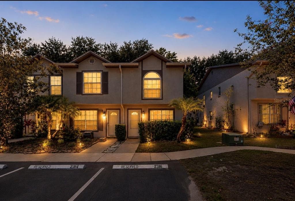 2316 FLETCHERS POINT CIRCLE, TAMPA, FL 33613