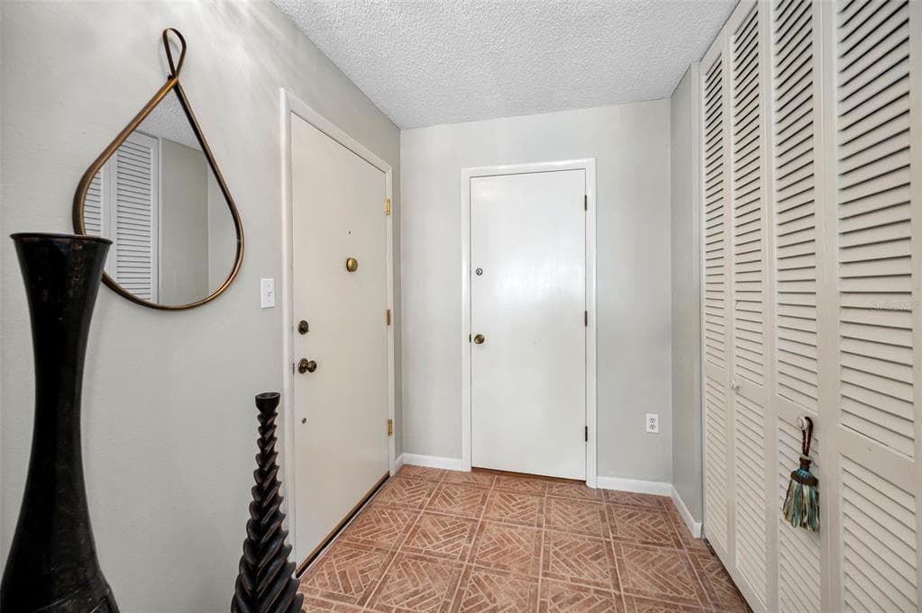 100 BLUFF VIEW DRIVE # 514C, BELLEAIR BLUFFS, FL 33770 — zdjęcie 4