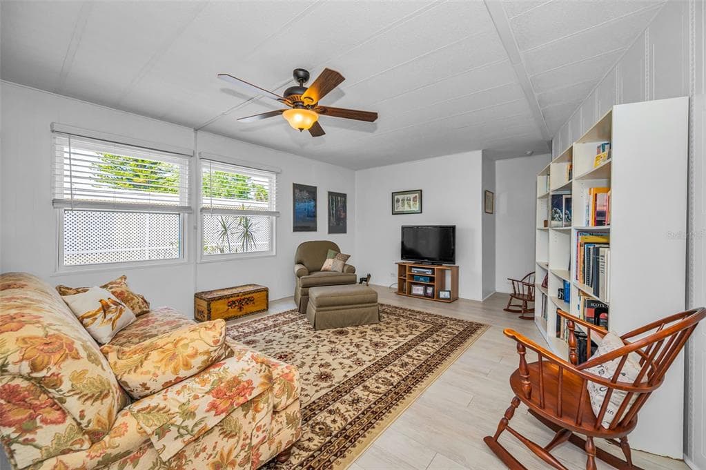 3230 LANARK DRIVE, HOLIDAY, FL 34690 — zdjęcie 4