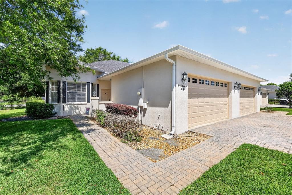 1010 GREEN GATE BOULEVARD, GROVELAND, FL 34736