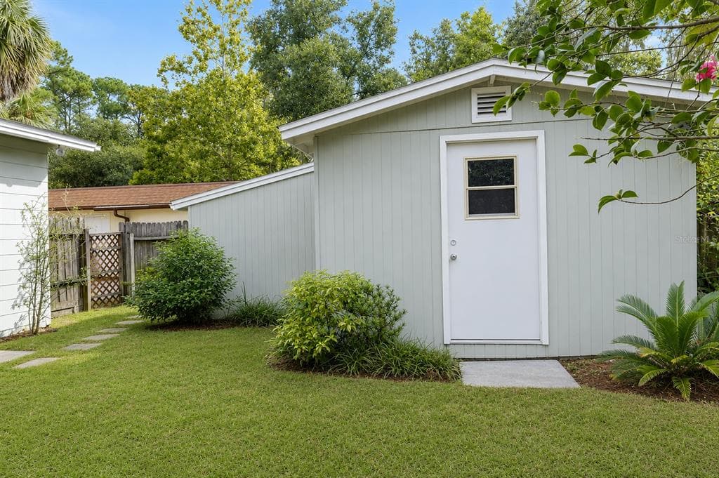 703 NE 6TH PLACE, GAINESVILLE, FL 32601 — zdjęcie 2