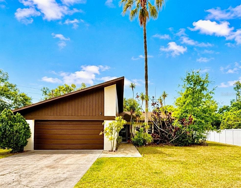 8034 BADGER LANE, NEW PORT RICHEY, FL 34653