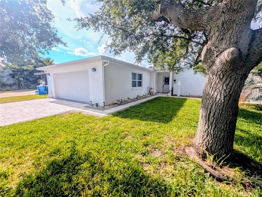1549 DELAWARE AVENUE NE, ST PETERSBURG, FL 33703
