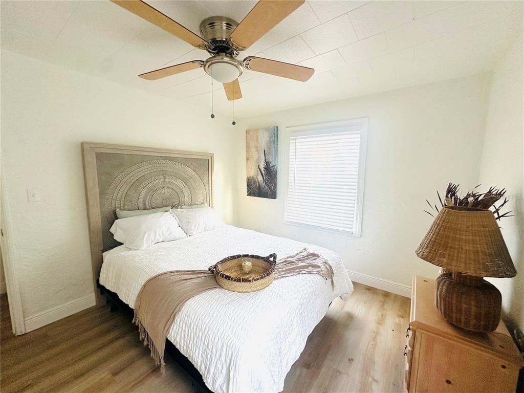 4811 EMERSON AVENUE S, ST PETERSBURG, FL 33711 — zdjęcie 2