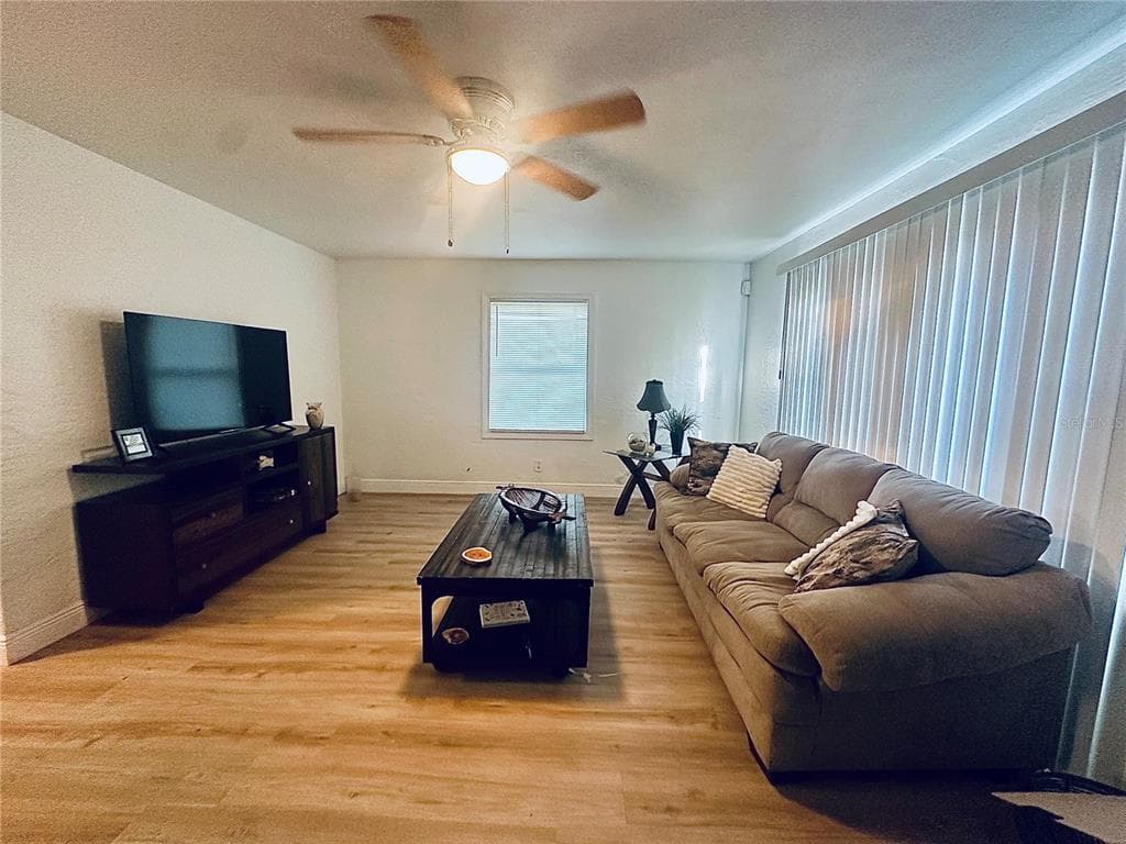 4811 EMERSON AVENUE S, ST PETERSBURG, FL 33711 — zdjęcie 5
