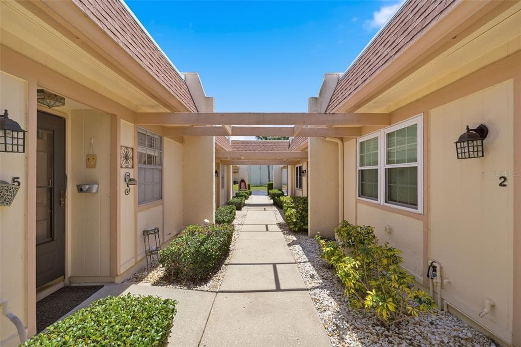 11210 CARRIAGE HILL DRIVE # 5, PORT RICHEY, FL 34668 — zdjęcie 2