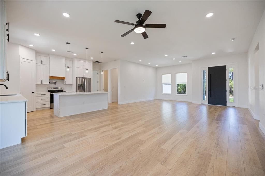 12133 FEDERAL AVENUE, PORT CHARLOTTE, FL 33953 — zdjęcie 4