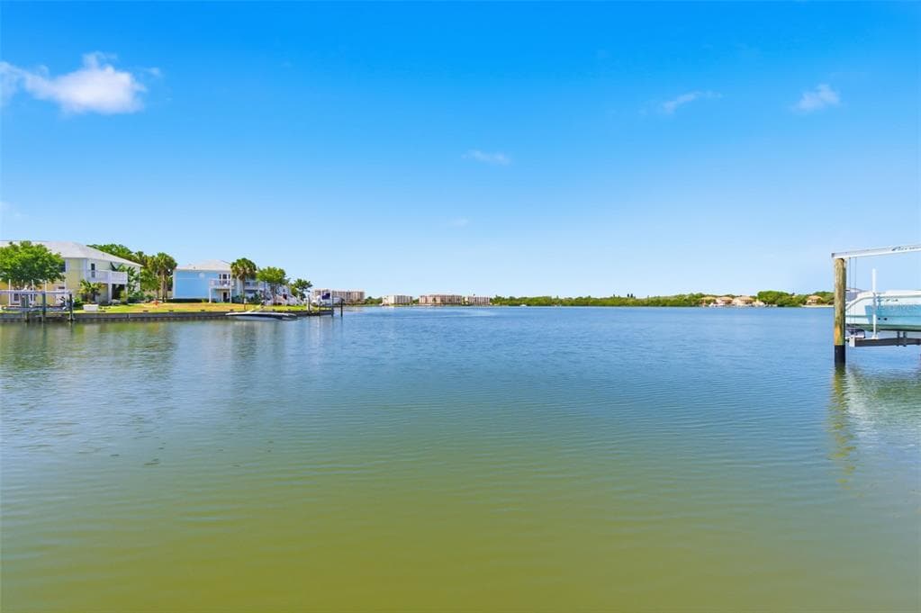 4805 COBIA DRIVE SE # D Furnished, ST PETERSBURG, FL 33705 — zdjęcie 4