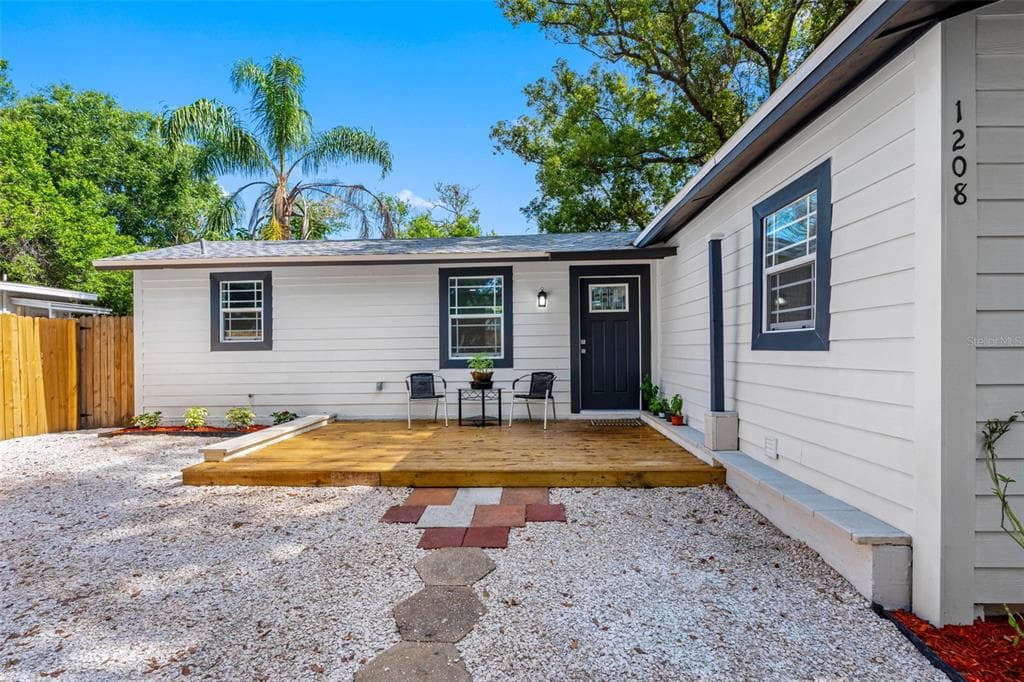 1208 E CHILKOOT AVENUE, TAMPA, FL 33612 — zdjęcie 2