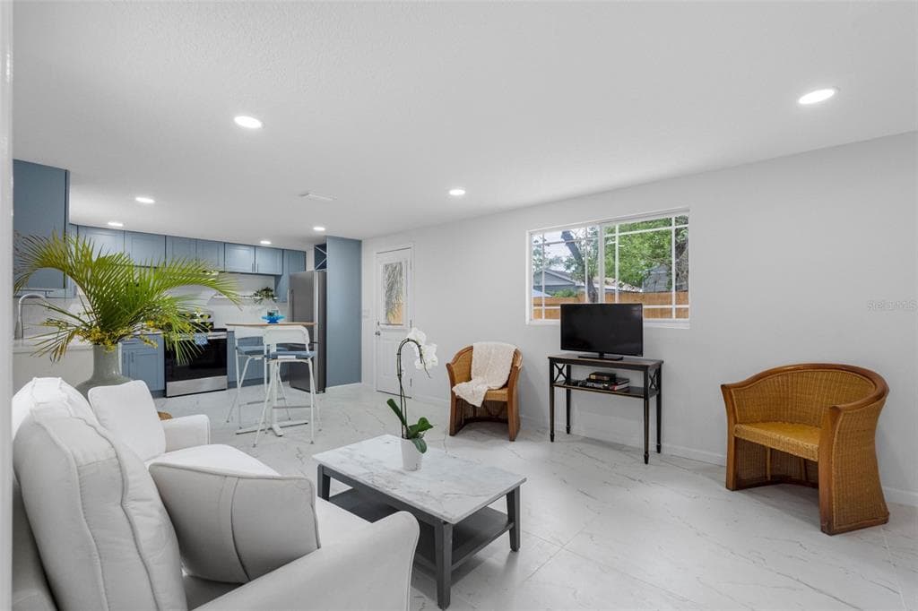 1208 E CHILKOOT AVENUE, TAMPA, FL 33612 — zdjęcie 3