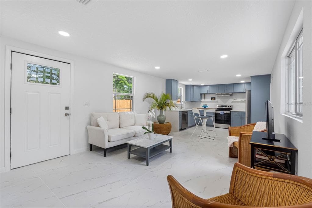 1208 E CHILKOOT AVENUE, TAMPA, FL 33612 — zdjęcie 5