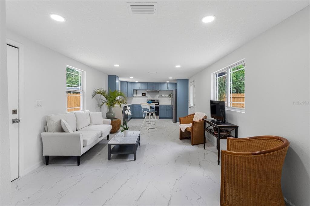 1208 E CHILKOOT AVENUE, TAMPA, FL 33612 — zdjęcie 4
