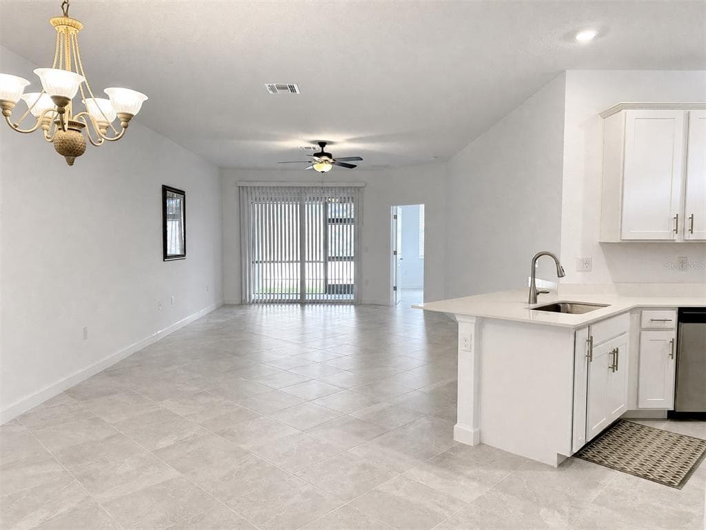 8125 SHORE LAKE DRIVE, ENGLEWOOD, FL 34224 — zdjęcie 5